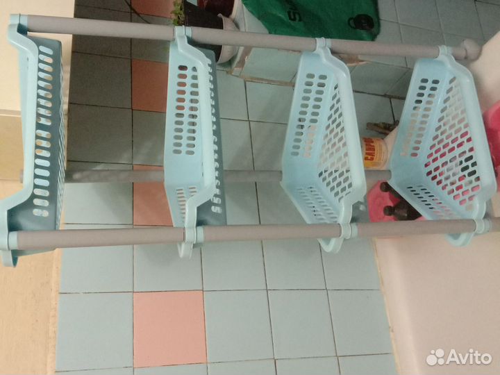 Полочка для ванной угловая