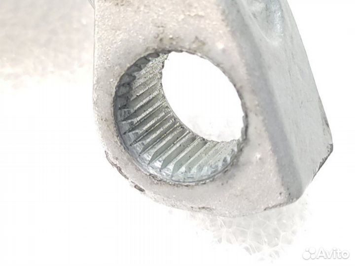 Петля двери передняя левая Mercedes-Benz E-Class