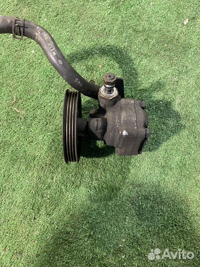 Насос гур Mitsubishi rvr 4d68