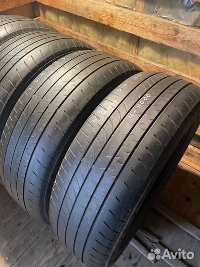 Bridgestone Dueler H/L 33A 235/55 R20