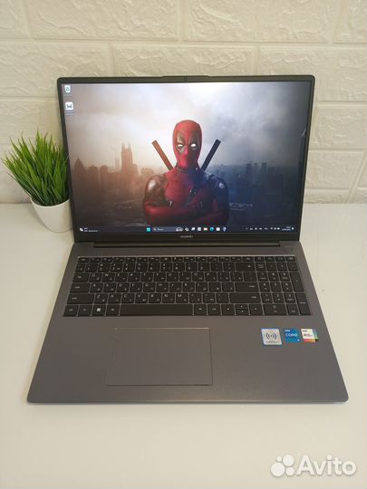 Мощный Huawei i5-12450H/16 GB/Intel Iris