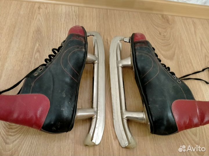 Коньки хоккейные 42 размер