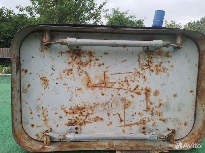 Люк для автобуса