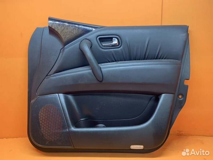 Обшивка двери передняя правая Infiniti Qx56 Z62