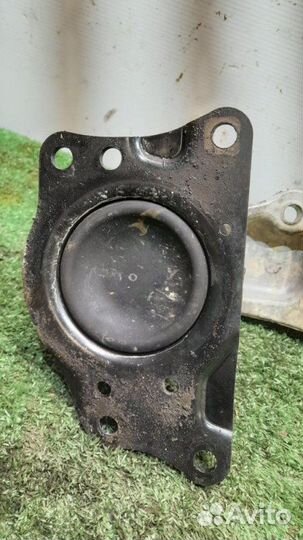 Опора (подушка) двигателя Skoda Fabia 2 рест. 1.2