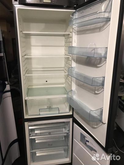 Резина для холодильников Аристон 1009х571 мм