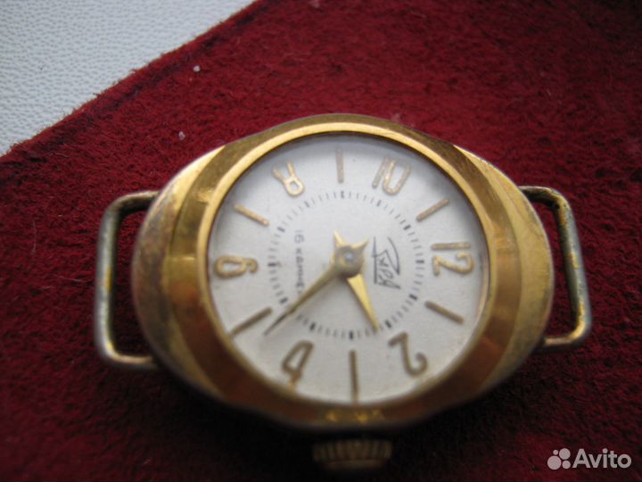 Часы женские Слава СССР