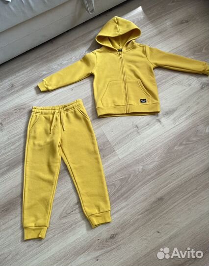 Новый Спортивный Костюм