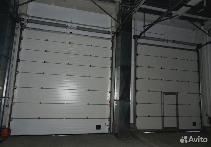 Секционные ворота