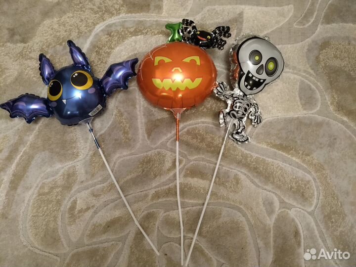 Три шарика на halloween