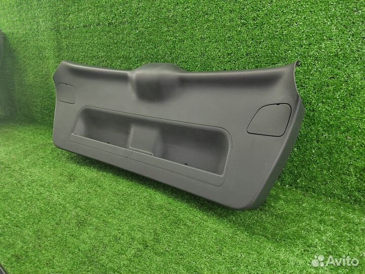 Обшивка двери багажника комплект Audi A3 8P