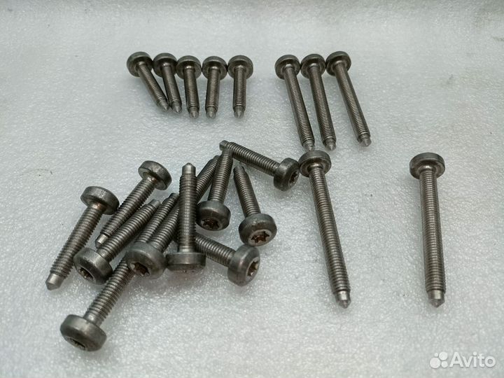 Комплект алюминиевых болтов VAG