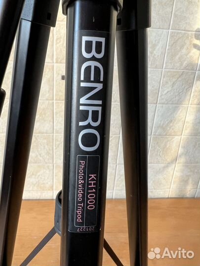 Штатив для видео- фотокамеры Benro KH1000