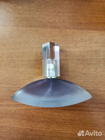 Флакон от Essential parfums