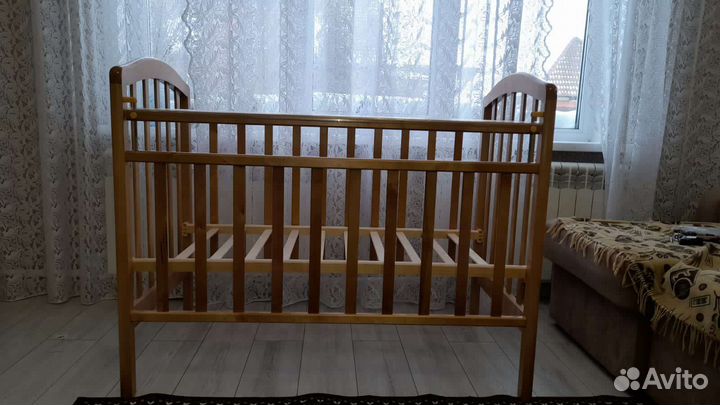 Детская кроватка продольный маятник
