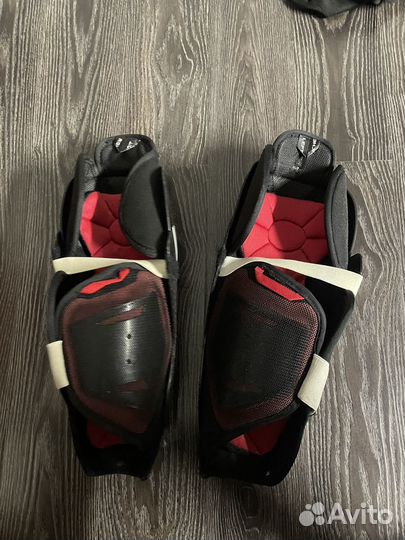 Щитки bauer размер 14