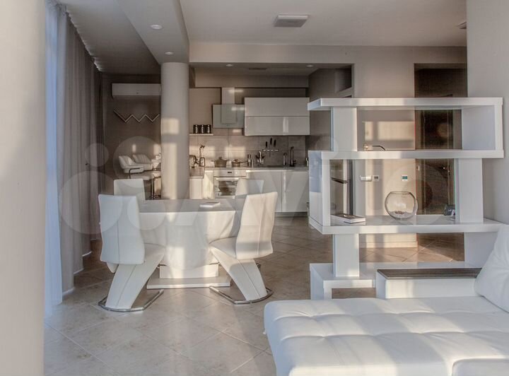 3-к. квартира, 129 м², 5/5 эт.