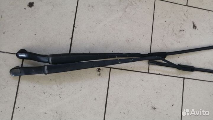 Стеклоочиститель поводок дворник nissan tiida c11