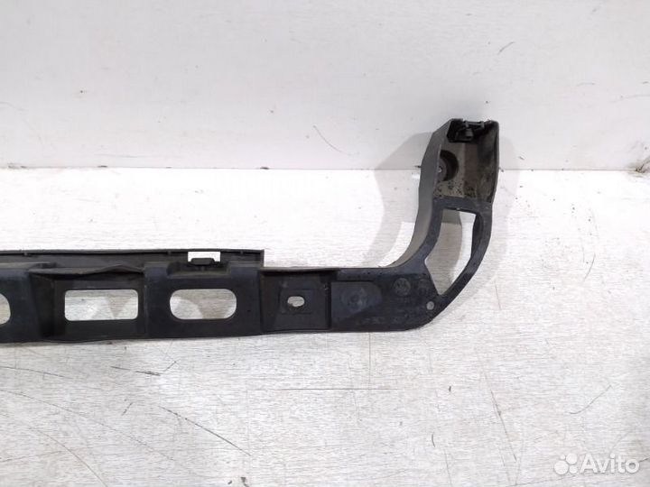 Кронштейн бампера задний Volkswagen Passat B6