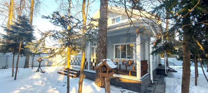 Коттедж 205 м² на участке 7 сот.