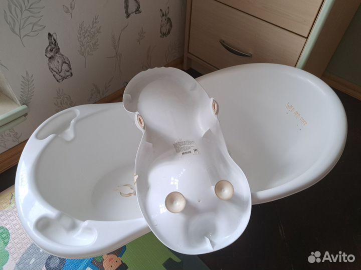 Ванночка для купания новорожденного с горкой