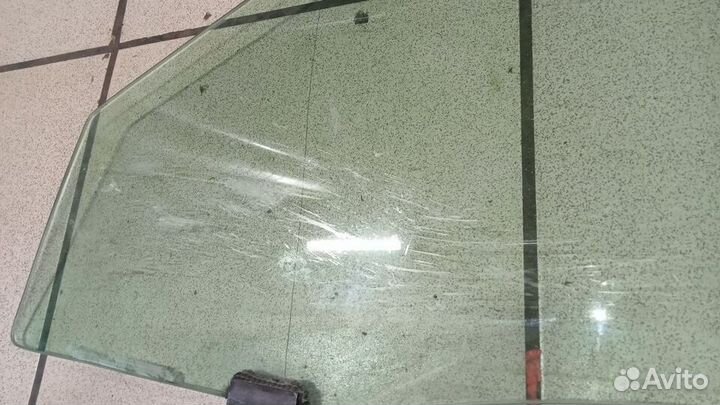 Стекло передней левой двери Камри XV30
