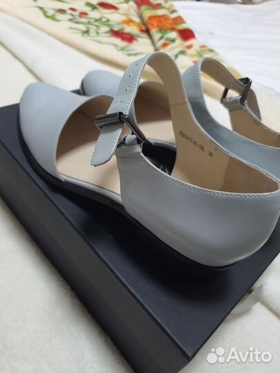 Босоножки женские 38 размер