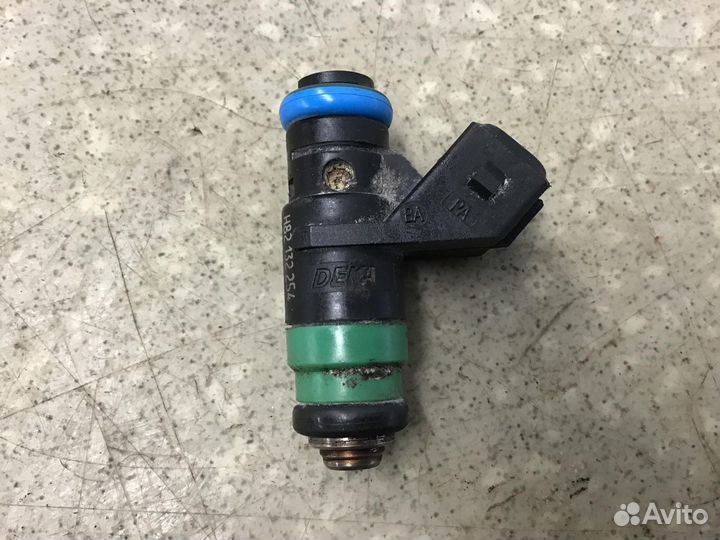 Форсунка инжекторная электрическая Nissan Almera