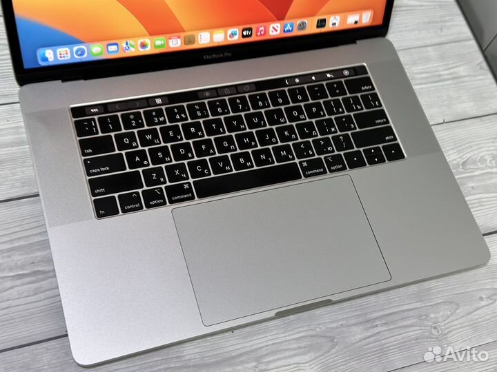 Apple MacBook Pro 15 2018 32gb i7 ssd 512