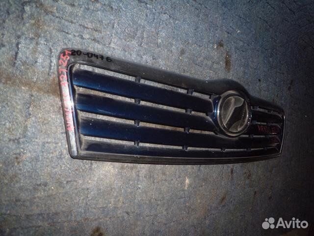 Решетка радиатора toyota avensis AZT250 1azfse