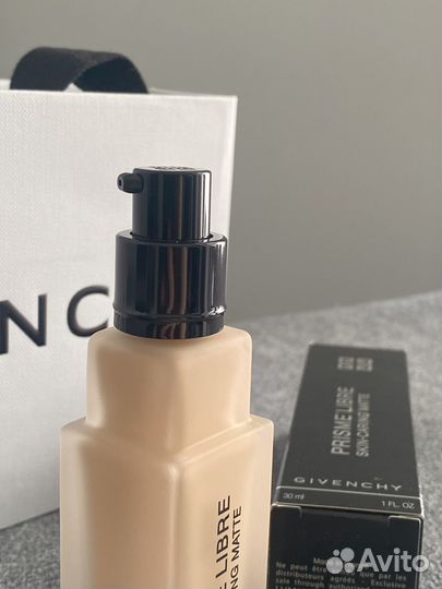 Тональный крем живанши givenchy prisme libre W105