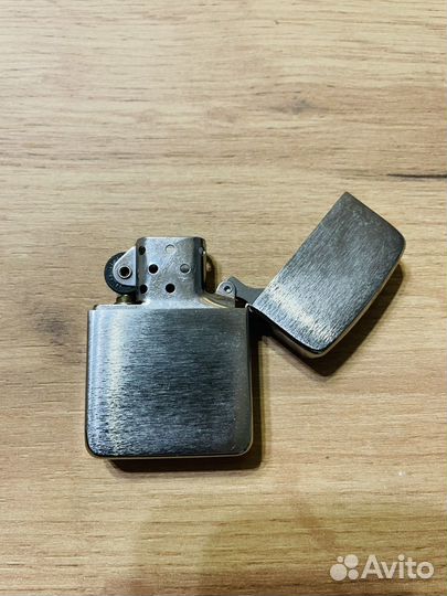 Зажигалка бензиновая Zippo 2014 года