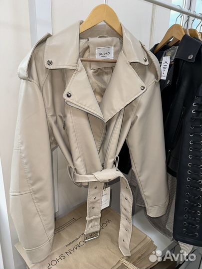 Черная косуха на шнуровке