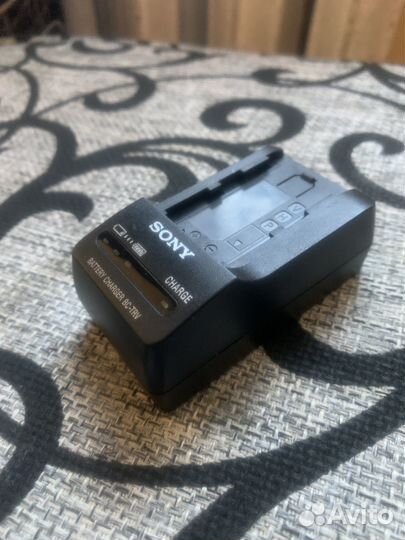 Батарея с зареднеком и шнуром для sony каперы
