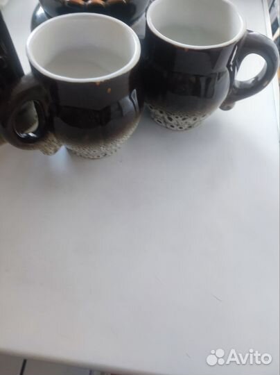 Керамический кувшин и молочник, и 2 кружечки