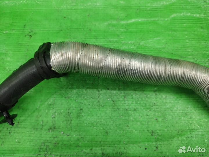 Патрубок системы охлаждения VW Tiguan / Audi Q3