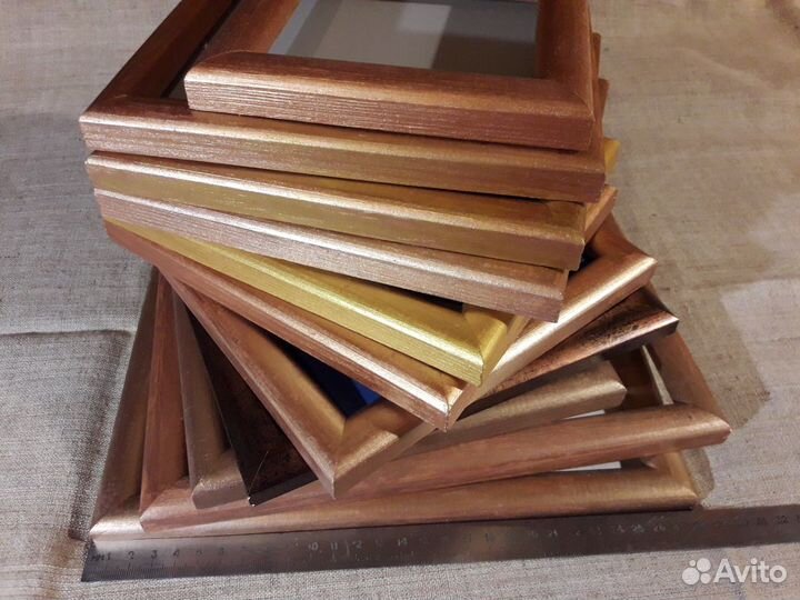 Рамки: дерево, пластик, латунь