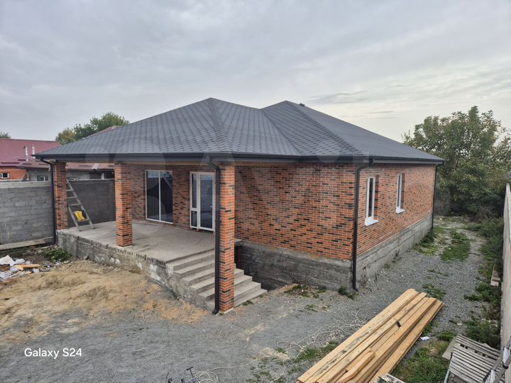 Дом 160 м² на участке 8 сот.