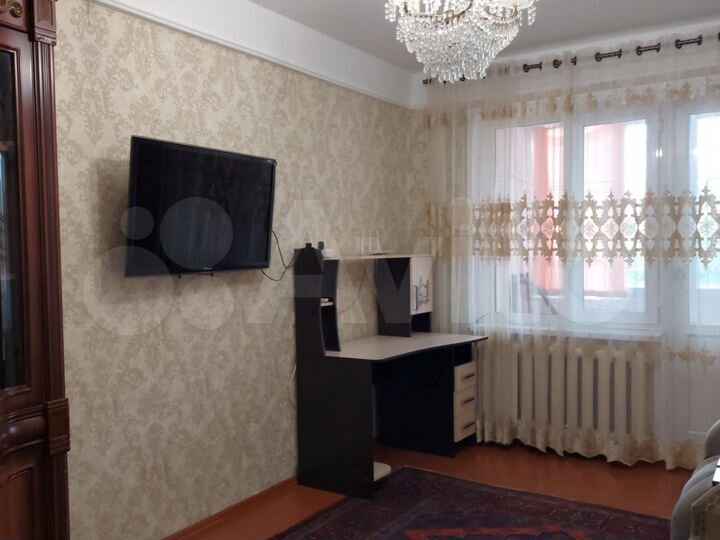 2-к. квартира, 52 м², 1/10 эт.