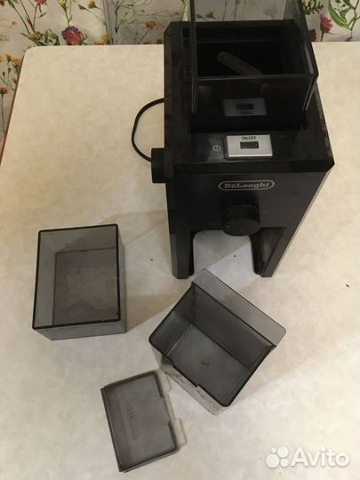 Кофемолка delonghi kg79