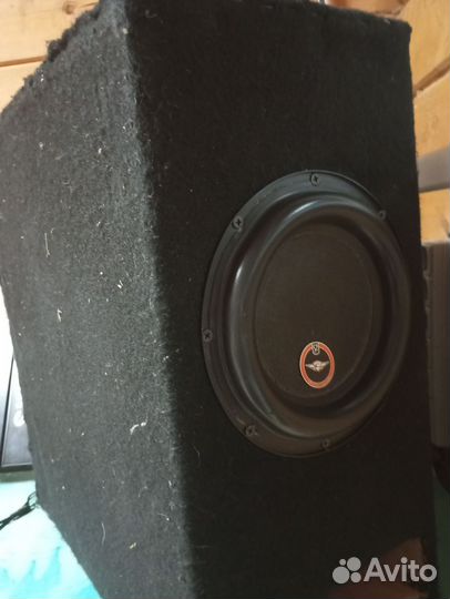 Продаю subwoofer 8 1000w