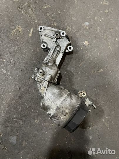 Mercedes benz R-class корпус масляного фильтра