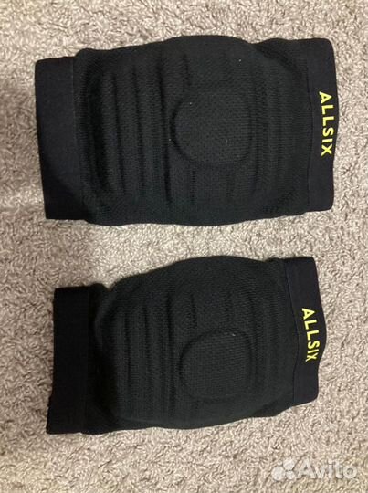 Наколенники волейбольные