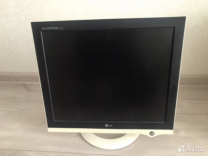 Монитор 17” LG flatron