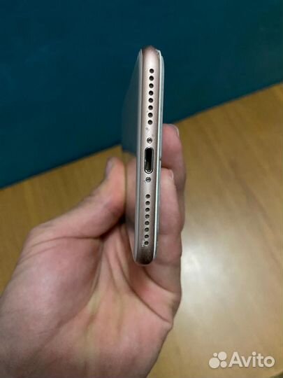 iPhone 8 Plus, 64 ГБ