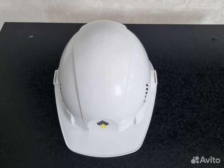 Каска строительная белая