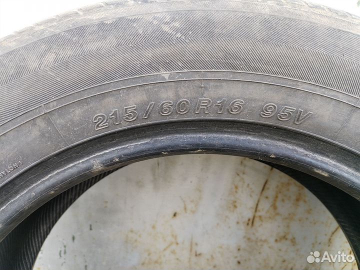 Yokohama E70B 215/60 R16