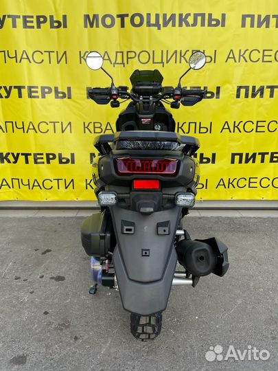 Скутер Millennium Tank