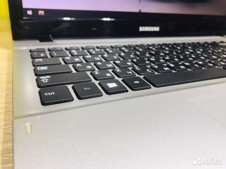 Б.586 Ноутбук Samsung