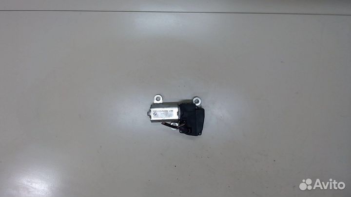 Двигатель стеклоочистителя задний Mitsubishi Pajer